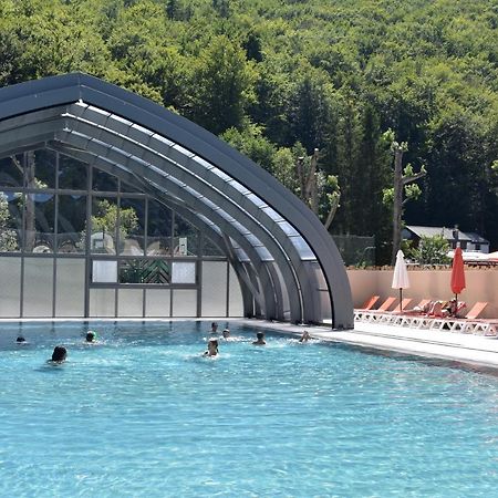 Hotel Domaine Du Lac Chambon Мюроль Екстер'єр фото