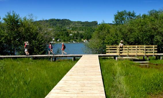 Hotel Domaine Du Lac Chambon Мюроль Екстер'єр фото